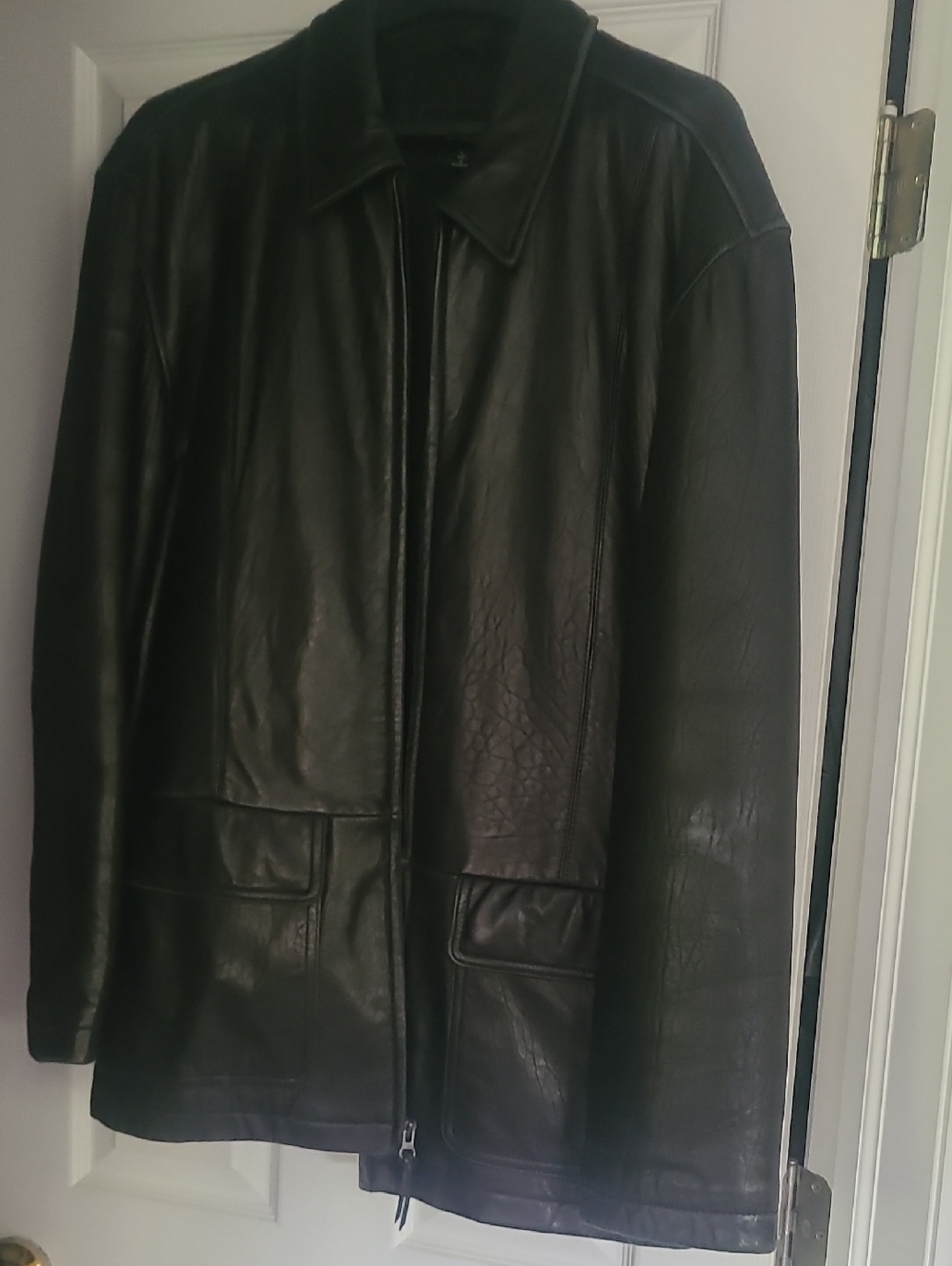 Men's Black Leather Bomber Jacket - Classic Zip Front